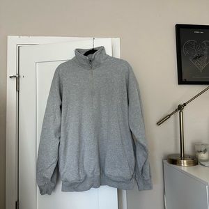 Brandy Melville Quarterzip